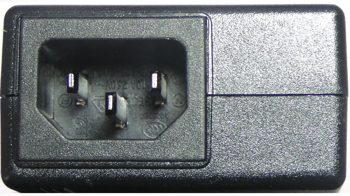 High Quality 12V 5A 60W AC Adapter With 4-Pin Output Plug, Model KPL-060F-VI - Image 6